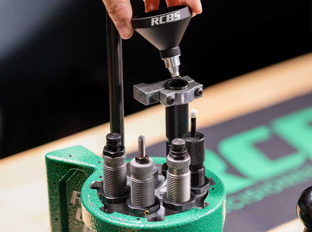 RCBS Matchmaster Funnel Powder Die Adapter